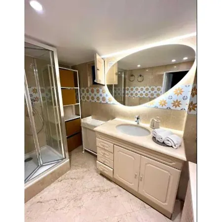 Elegant - Ac 2br-6p- Palais Des Congres Apartment